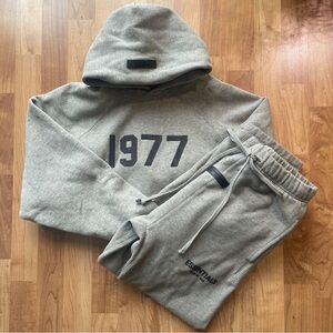 ESSENTIALS Fear of God 1977 Sweatsuit Set - Sz Xsmall